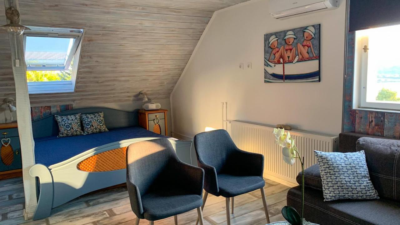 T.H.NY Village Inn Cottage Tihany Exteriör bild