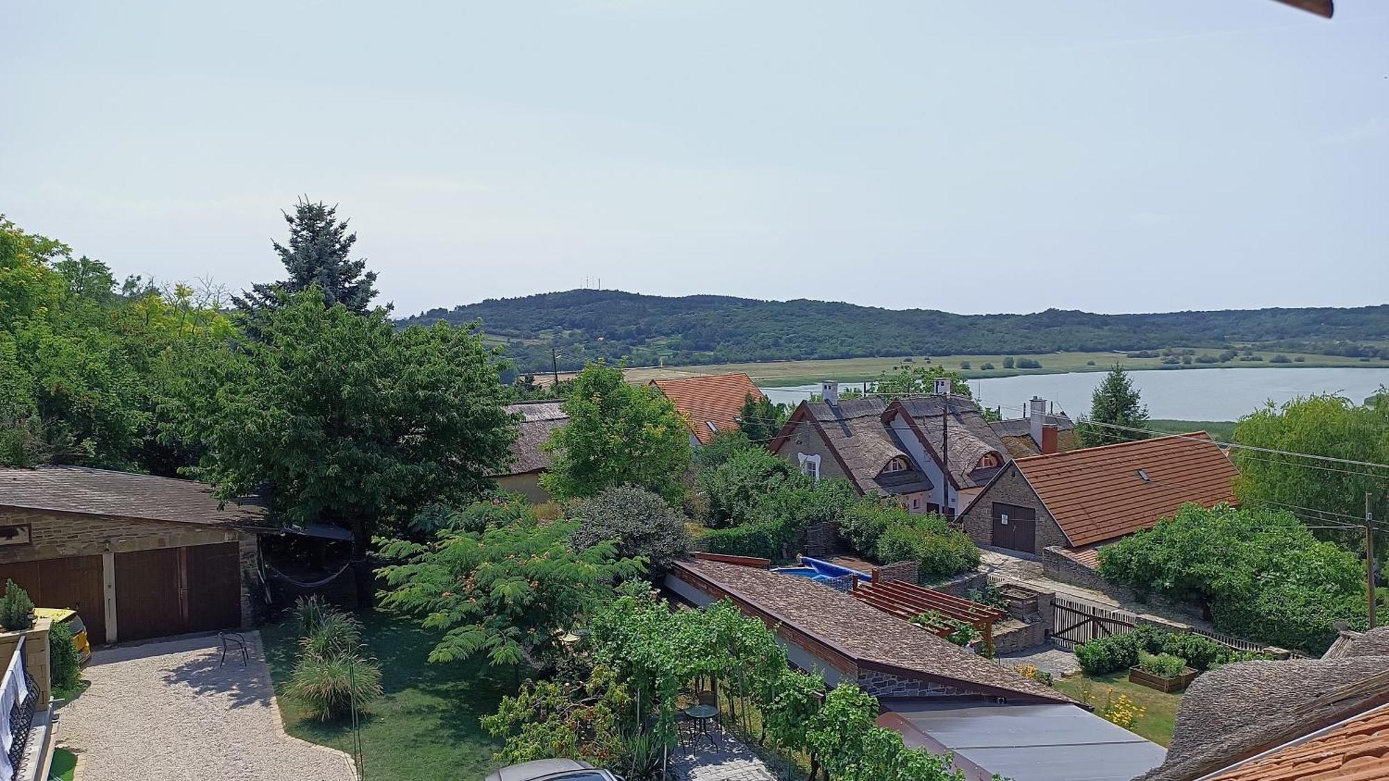 T.H.NY Village Inn Cottage Tihany Exteriör bild